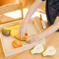 Frutas de madera para cortar